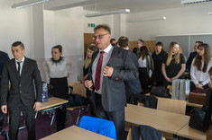 egzaminy końcowe słuchaczy IX edycji Podyplomowych studiów menedżerskich, a także XXI edycji studiów podyplomowych Zarządzanie bezpieczeństwem i higieną pracy.