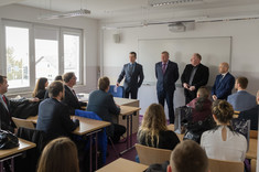 egzaminy końcowe słuchaczy IX edycji Podyplomowych studiów menedżerskich, a także XXI edycji studiów podyplomowych Zarządzanie bezpieczeństwem i higieną pracy.