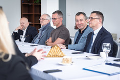 Od lewej: dr hab. G. Lew, prof. PRz, dr hab. inż. M. Śmieszek, prof. PRz, dr hab. G. Mentel, prof. PRz, prof. dr hab. G. Ostasz, dr inż. P. Dobrzański