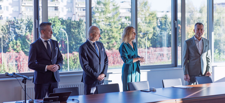 Od lewej: dr hab. Jacek Strojny, prof. PRz; prof. dr hab. inż. Jarosław Sęp; dr hab. Beata Zatwarnicka-Madura, prof. PRz; prof. dr hab. Grzegorz Ostasz 