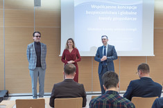 Od lewej: dr hab. inż. Roman Zajdel, prof. PRz; dr hab. Beata Zatwarnicka-Madura, prof. PRz; dr hab. Mariusz Ruszel, prof. PRz