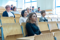 Studenci studiów podyplomowych podczas inauguracji, fot. A. Surowiec